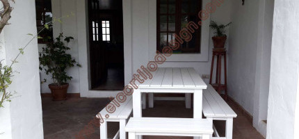Outdoor table white finish